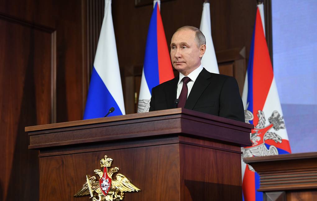 В_Путин_на_конференции