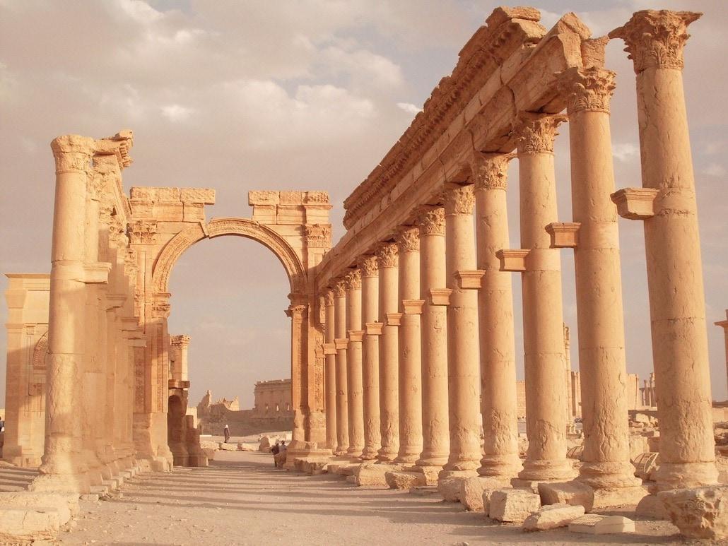 palmyra-1261115_1920.jpg