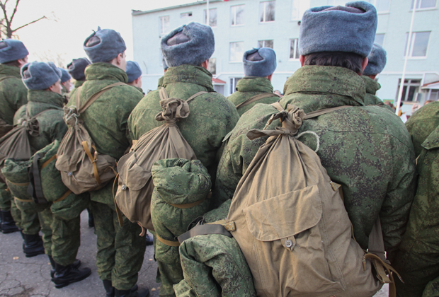Военнослужащие